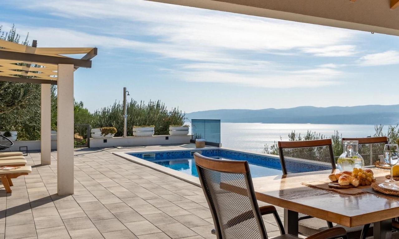 Villa Dream With Private Pool, 2 Bedrooms With En-Suite Bathrooms, Sea View Омиш Экстерьер фото