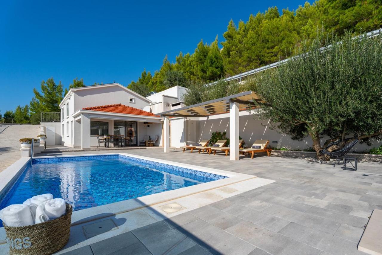 Villa Dream With Private Pool, 2 Bedrooms With En-Suite Bathrooms, Sea View Омиш Экстерьер фото